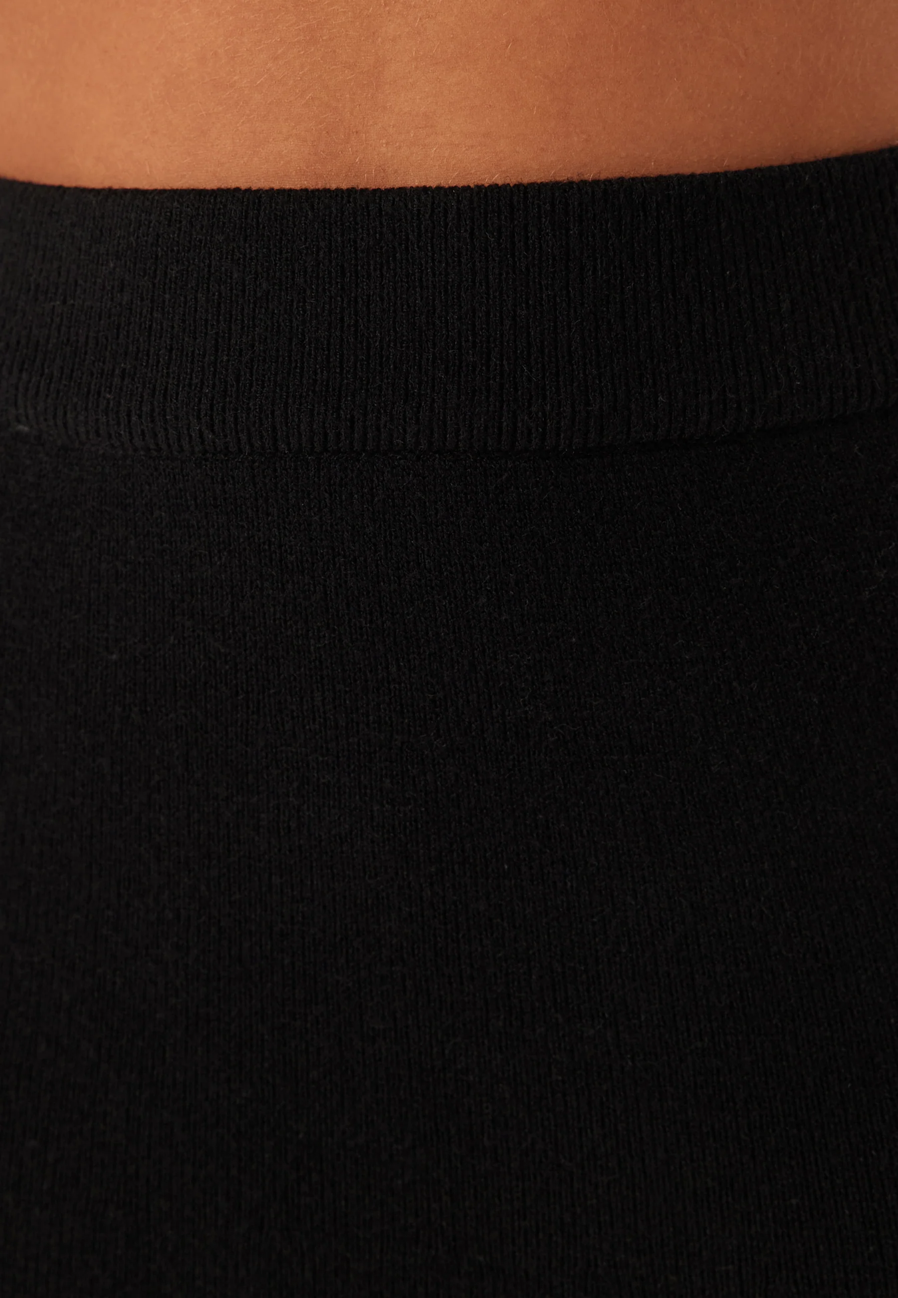 Viril Ankle Knit Skirt - Image 4