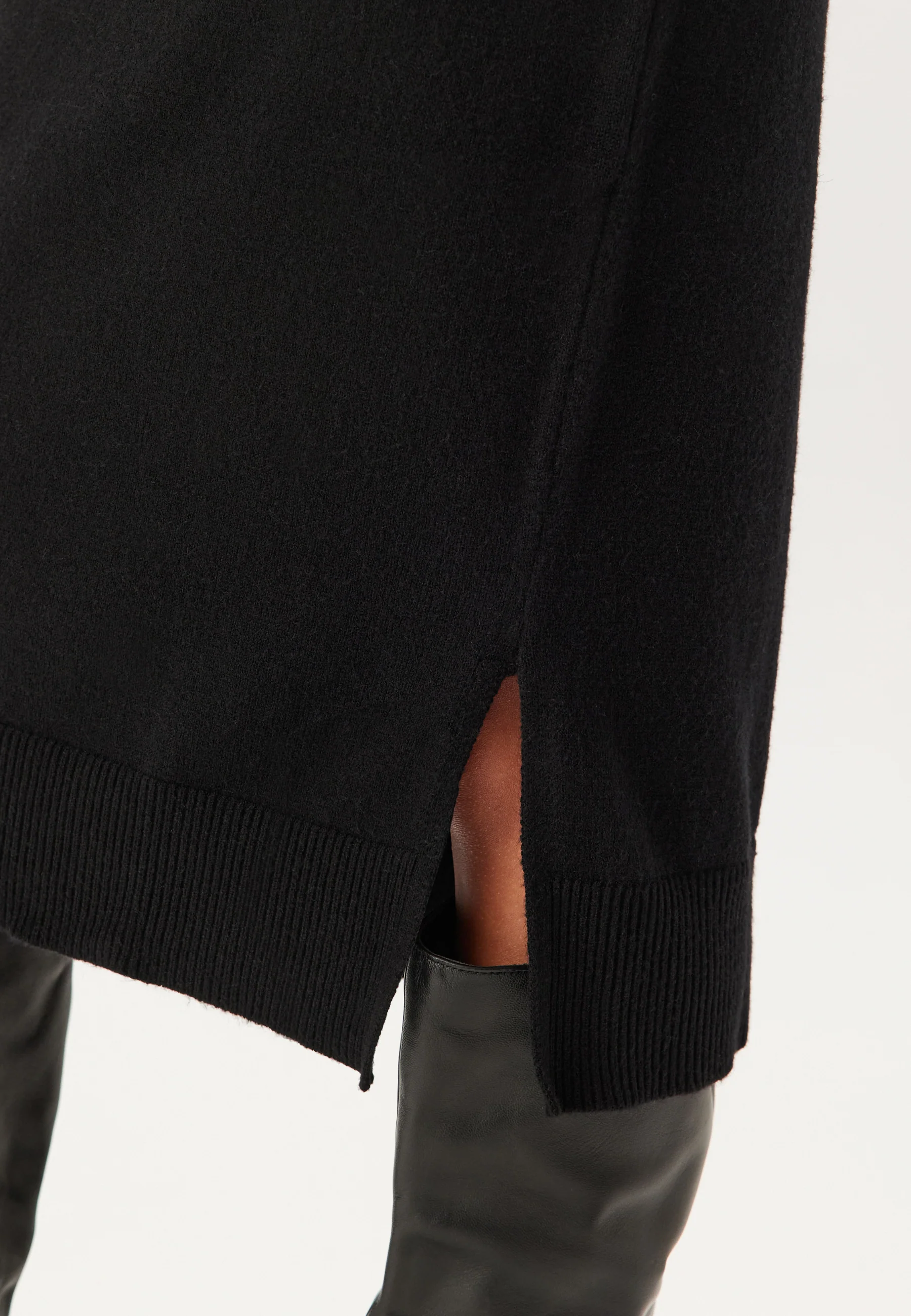 Viril Crew Neck Midi Dress - Image 3