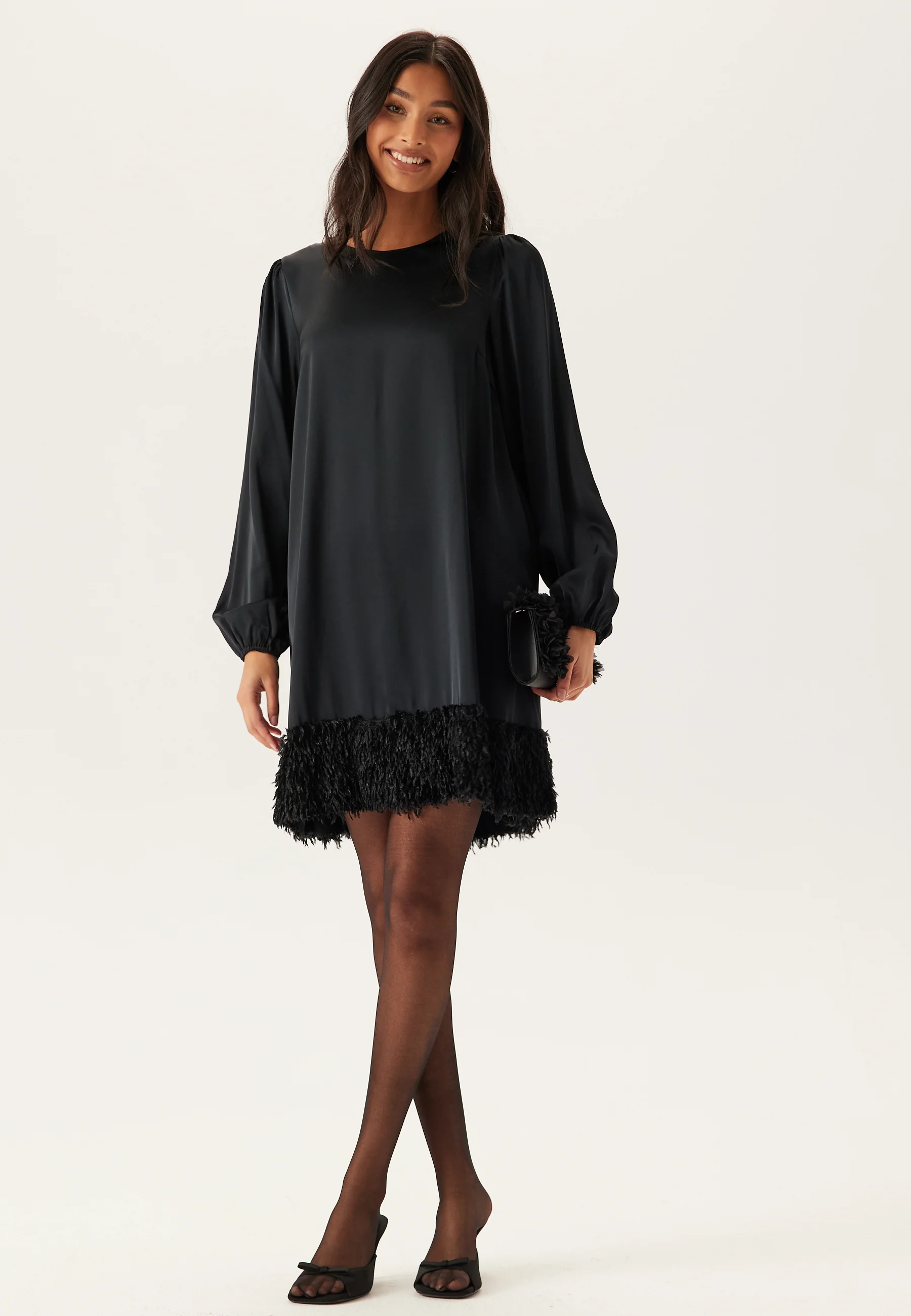 Viveer O-neck L/S SHORT DRESS - Image 3