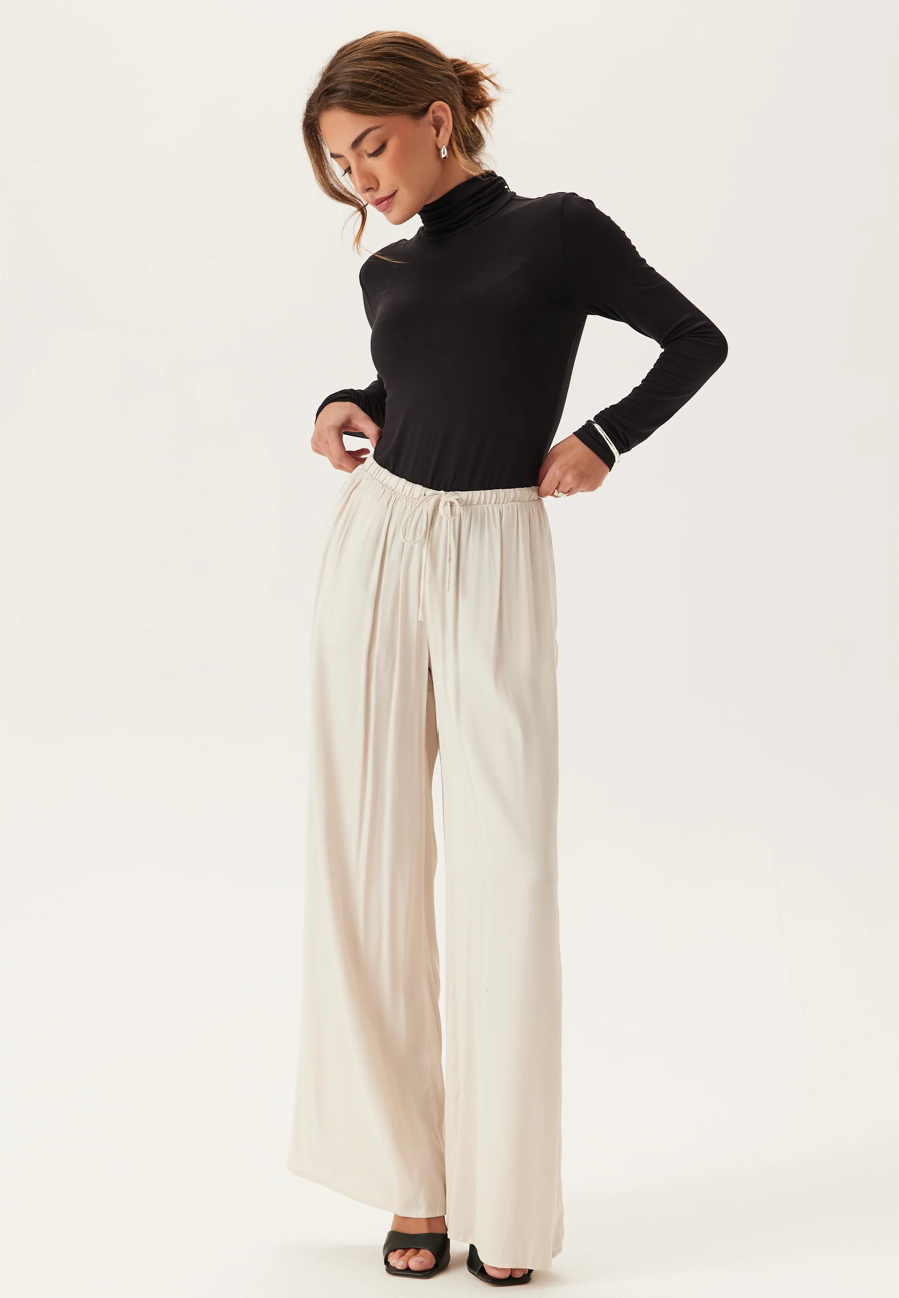 Vmalberte Ls Rollneck Top - Image 3