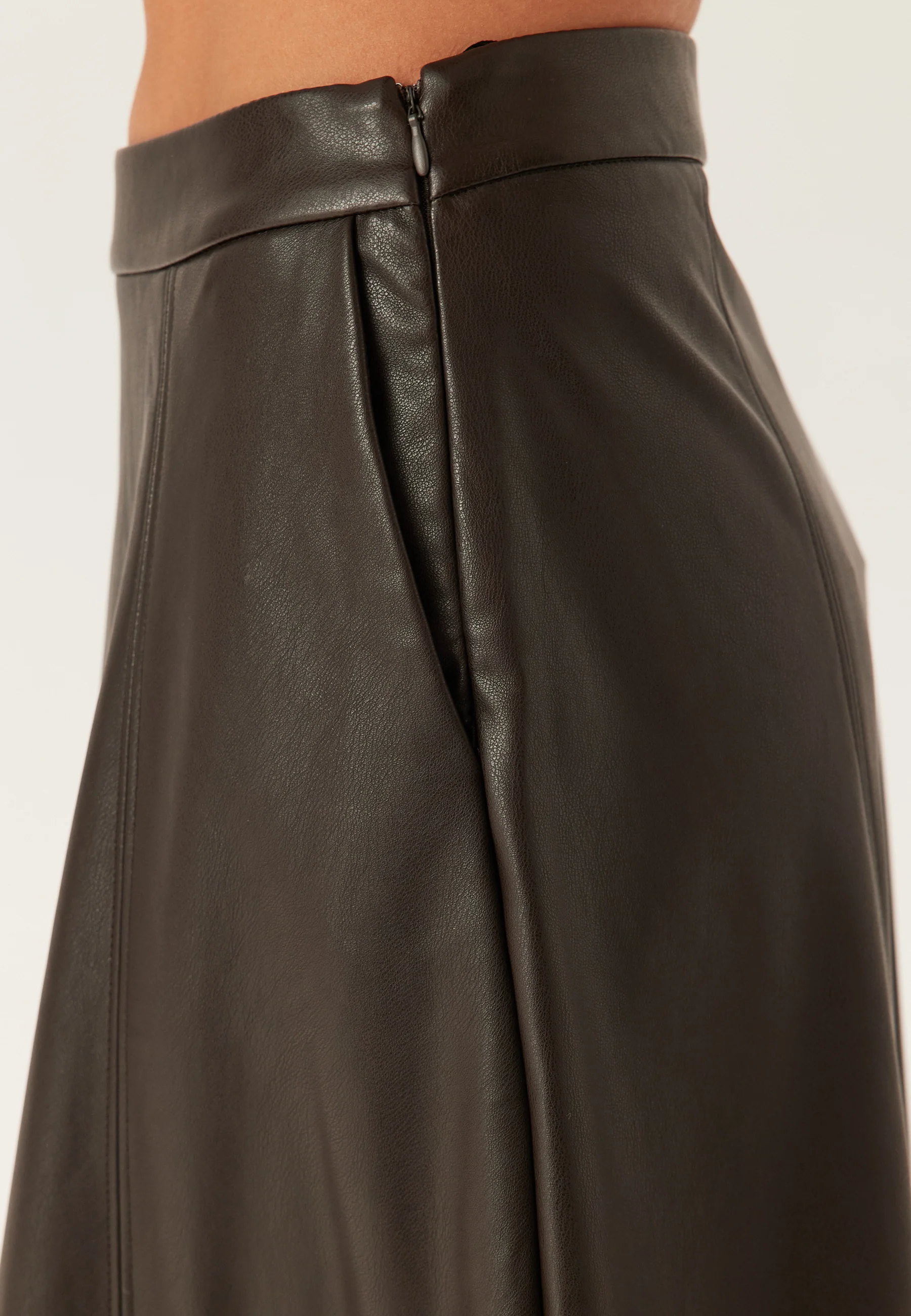 Vmolive Hw Coated Ankle Skirt - Image 4