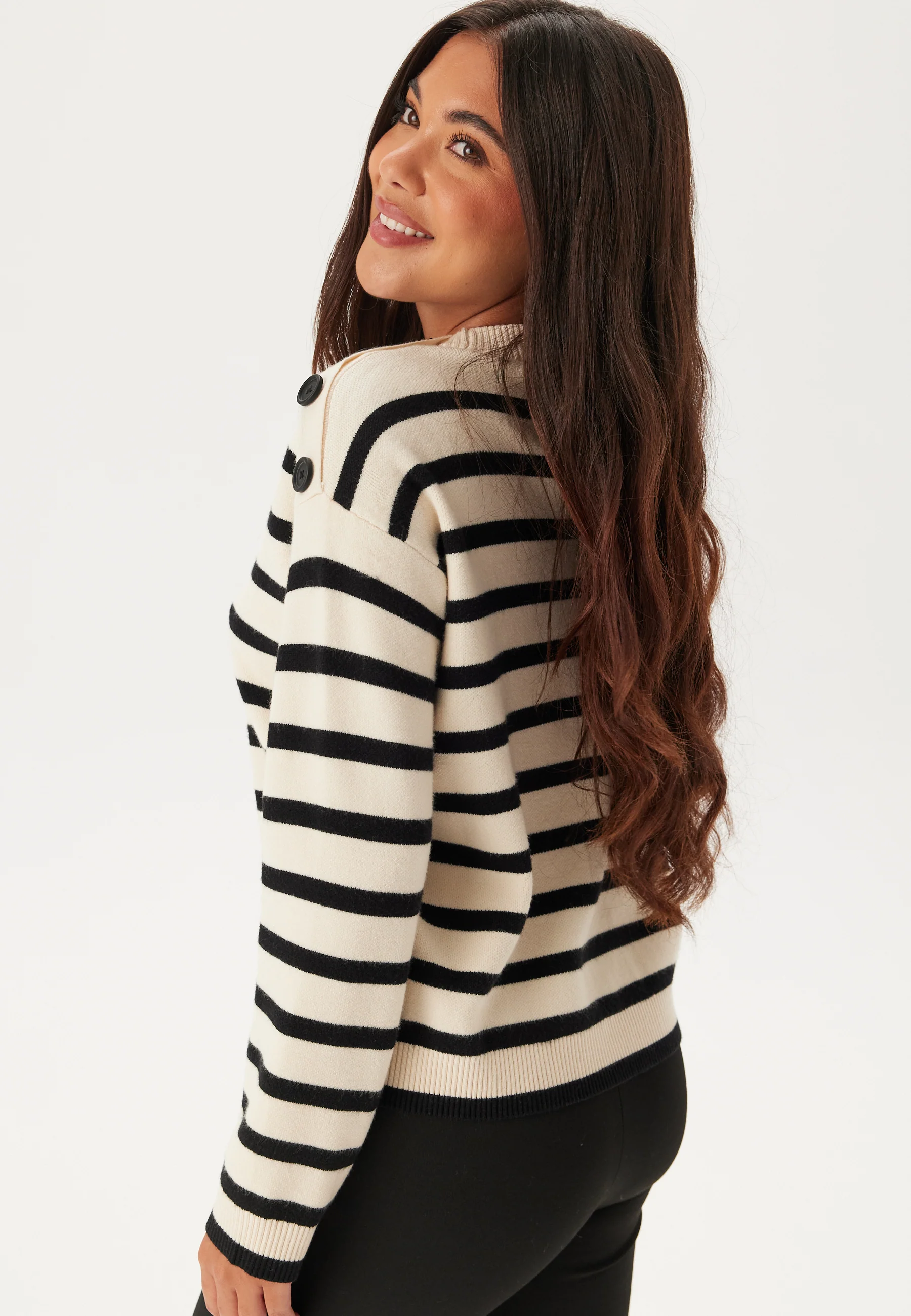 Vmsaba Ls O-neck Button Pullov - Image 2