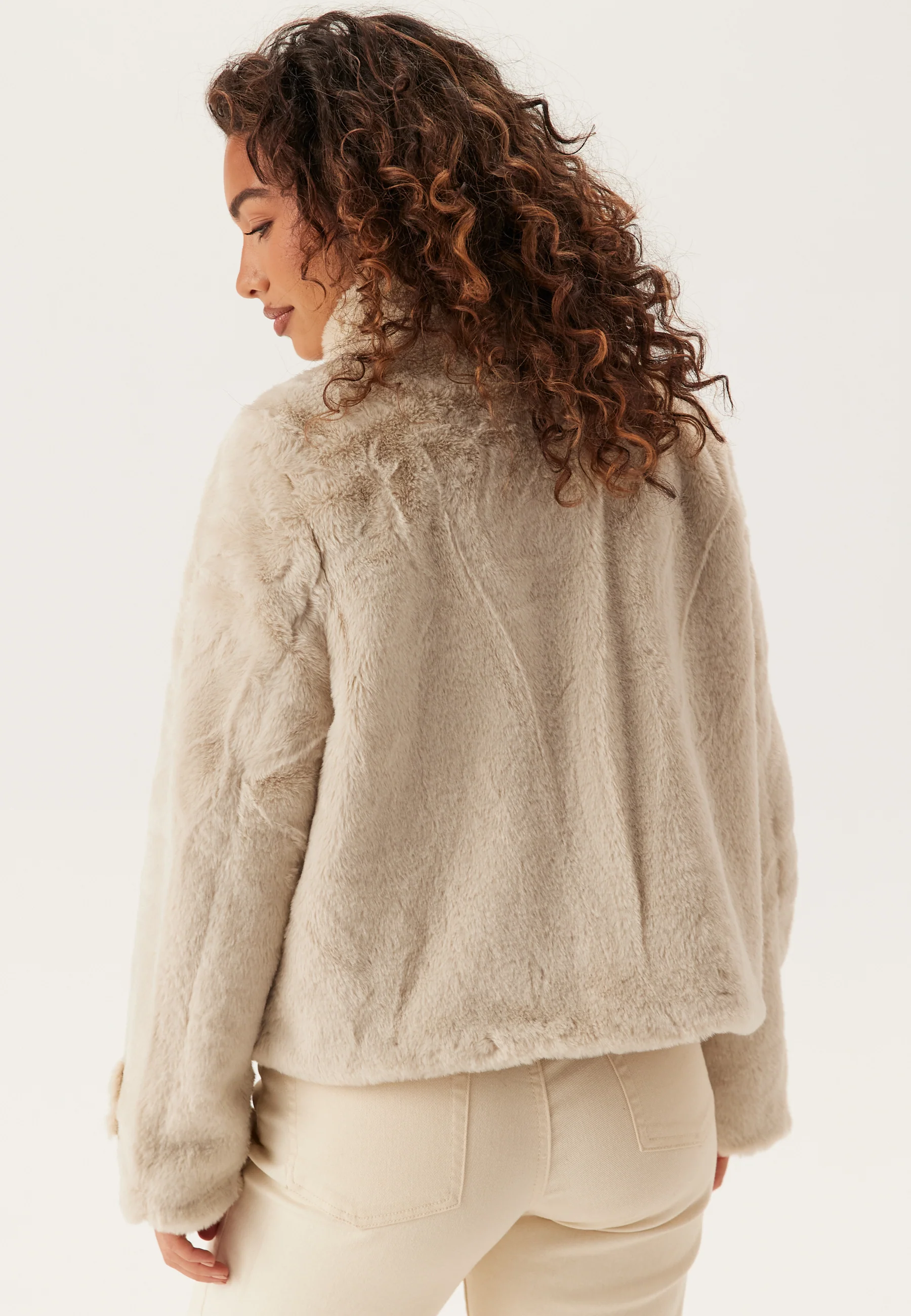 Vmsonjaeva Short Jacket - Image 2