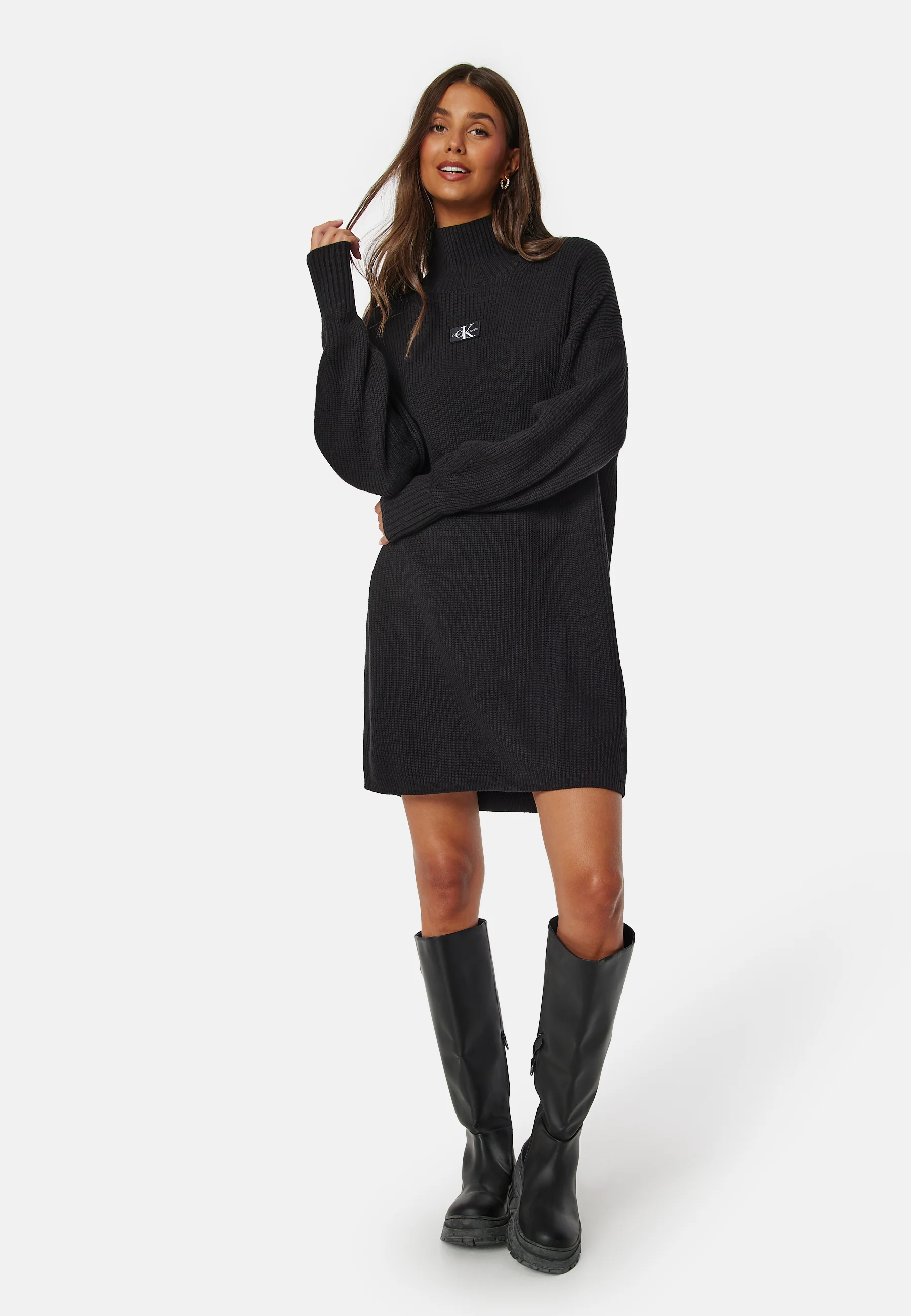 Woven Label Loose Sweater Dress - Image 4