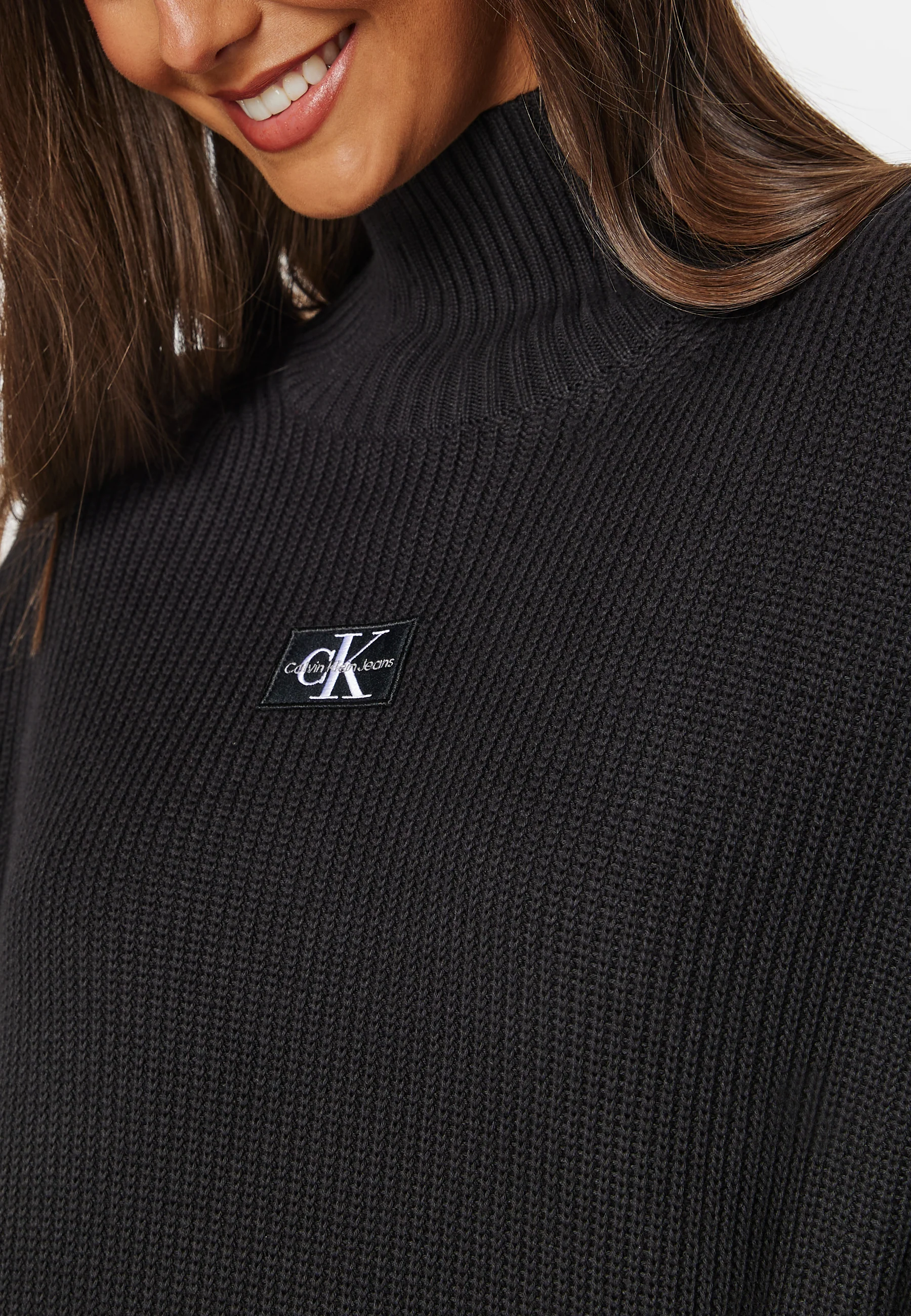 Woven Label Loose Sweater Dress - Image 5