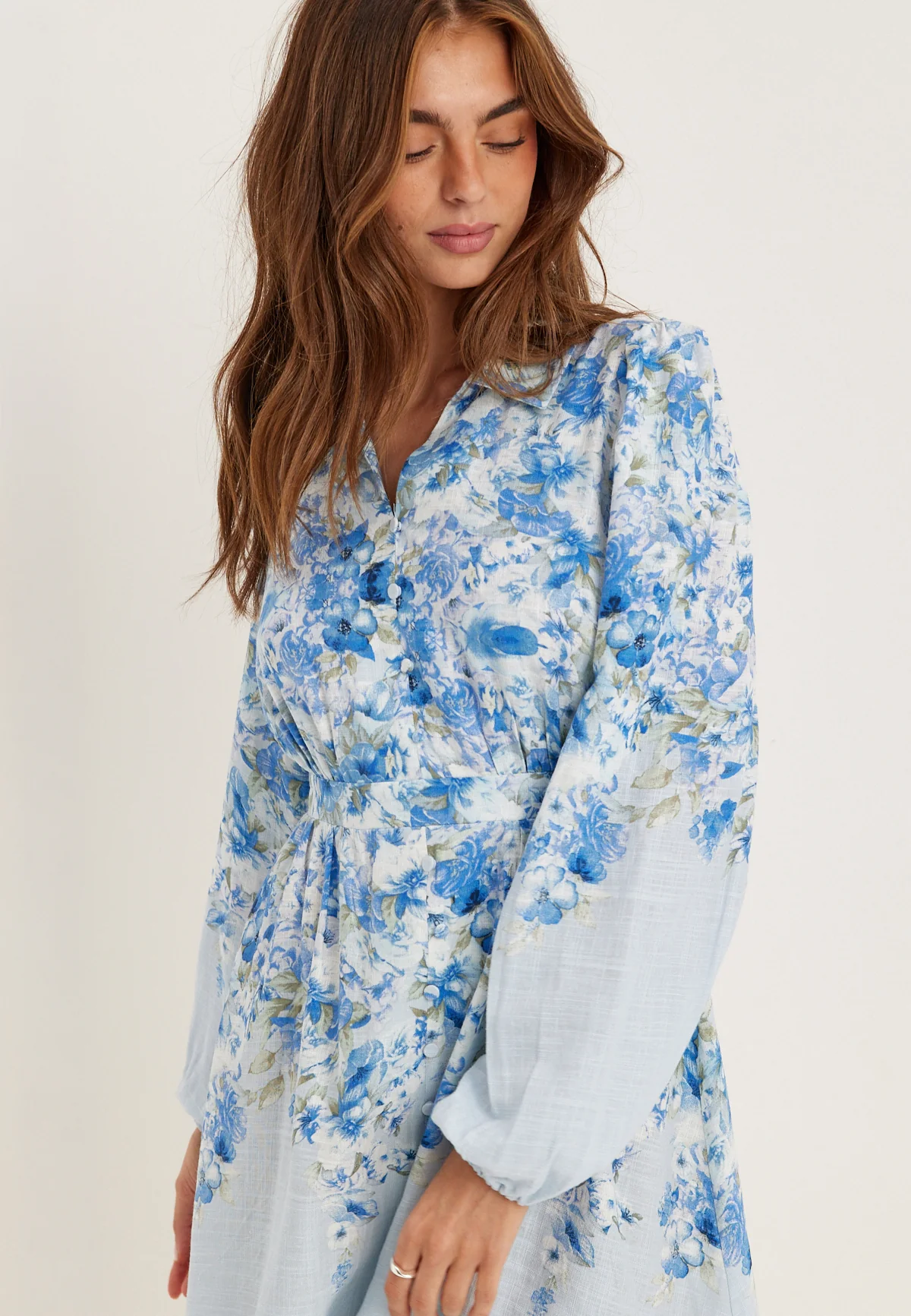 Yascleo Ls Dress - Image 2