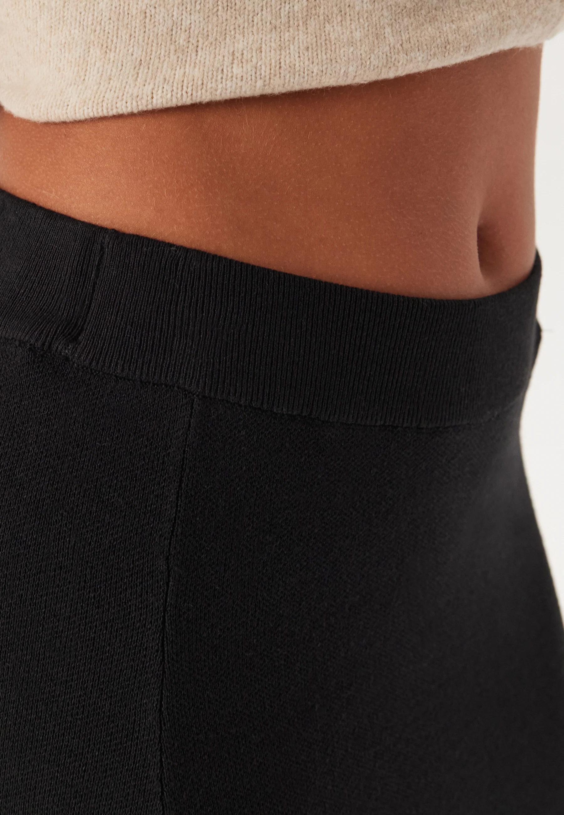 Yasfonny Hw Ankle Knit Skirt - Image 4